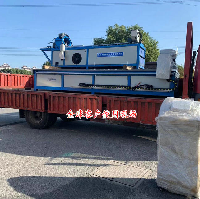 數(shù)控等離子切割機(jī)/角鋼法蘭機(jī)等待卸貨